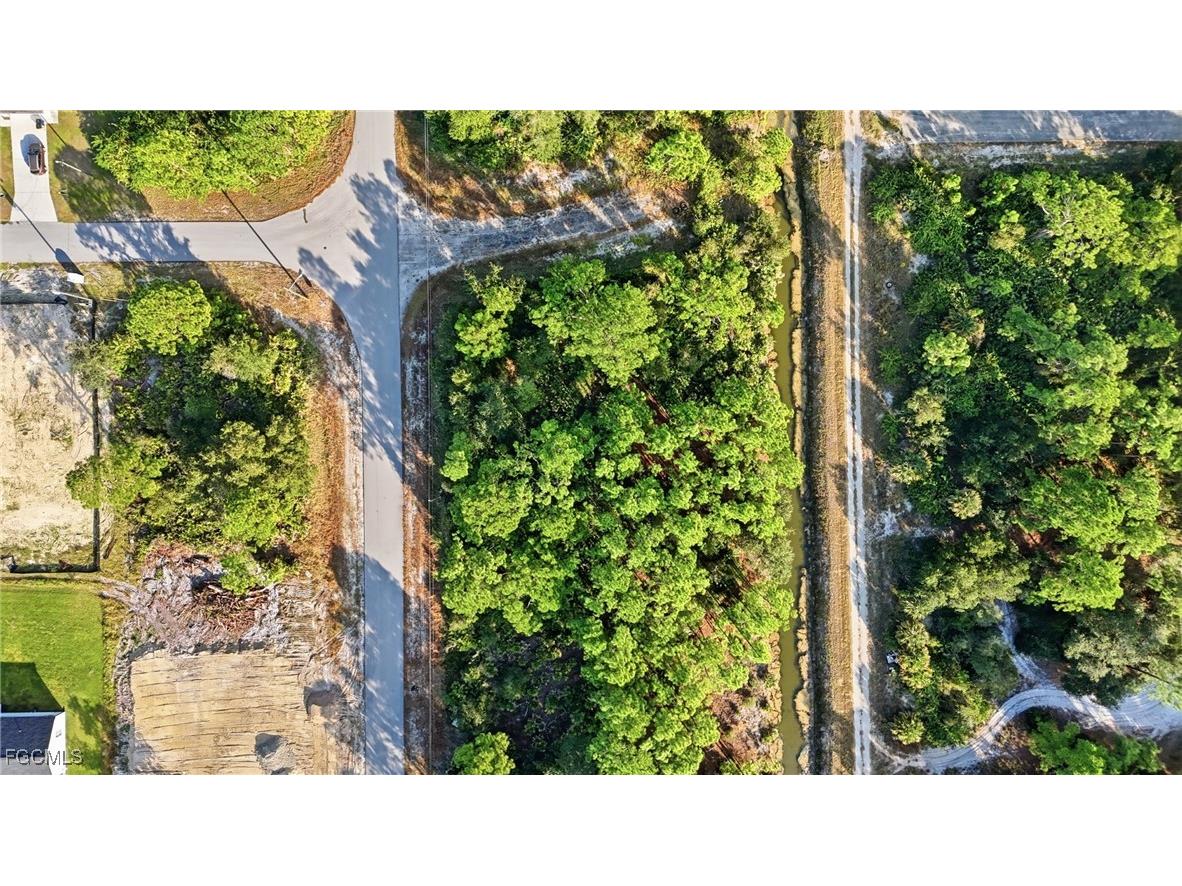 2430 Mabry Street Alva FL 33920 2025021104 image1