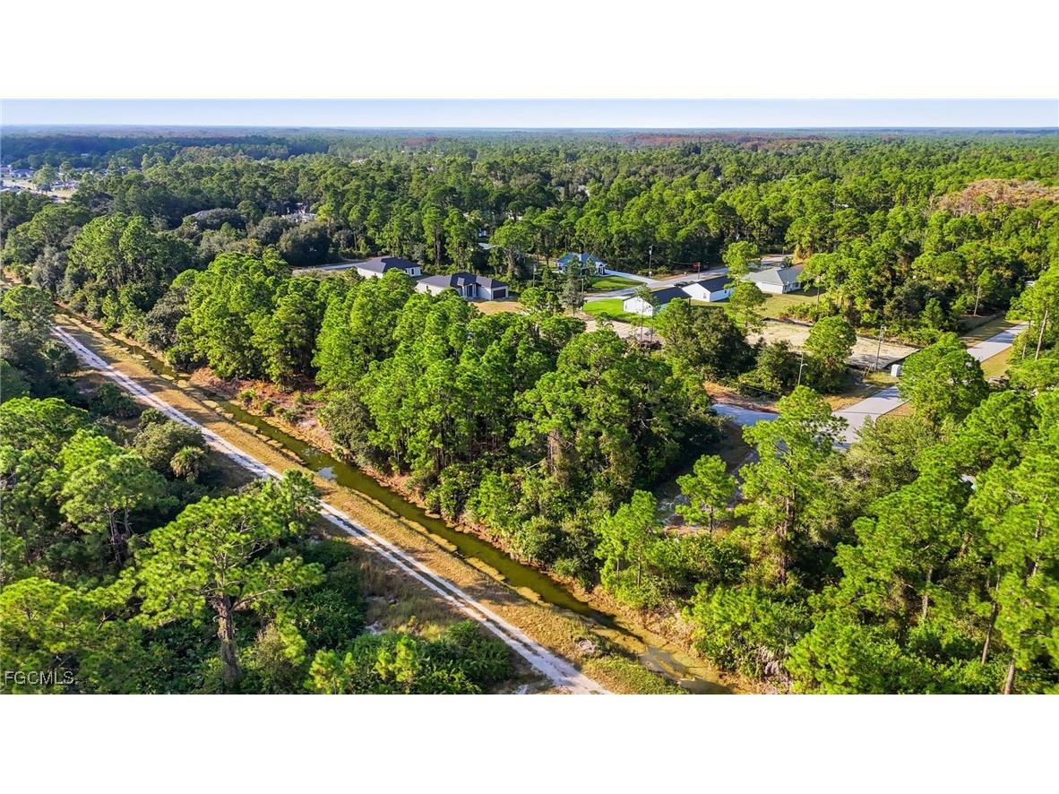 2430 Mabry Street Alva FL 33920 2025021104 image9