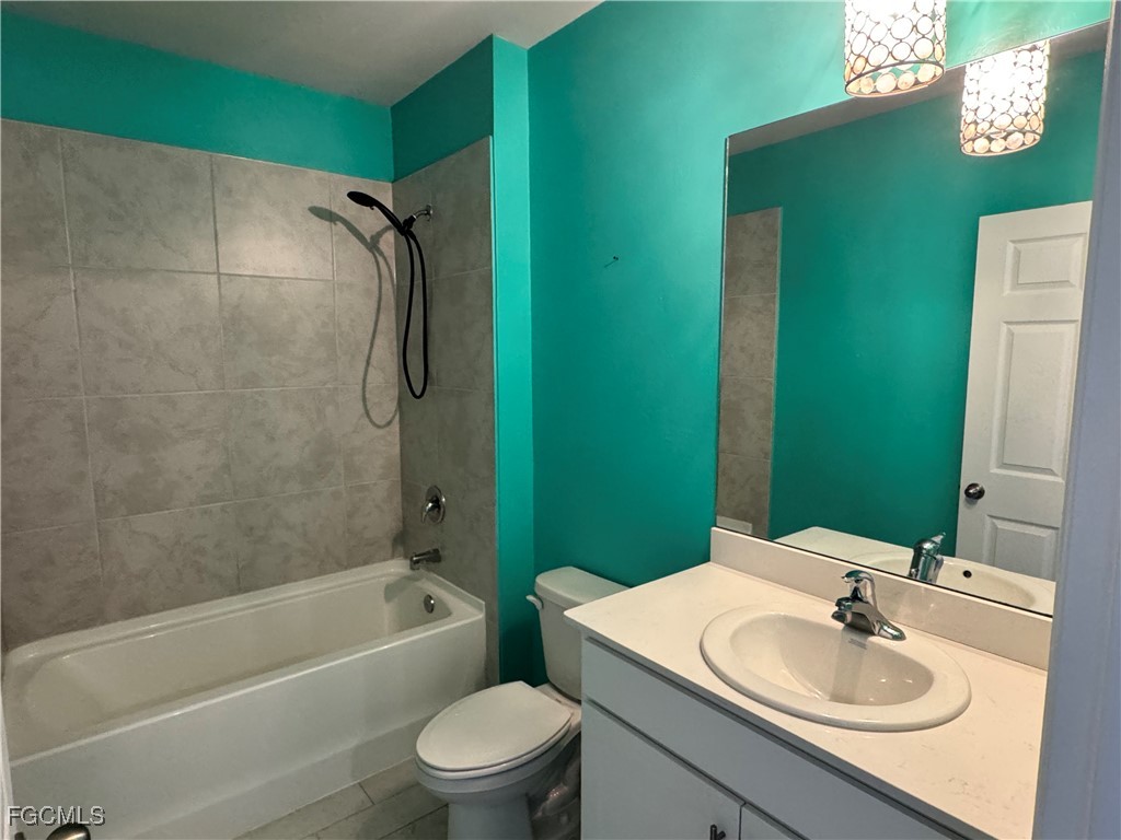 2430 NW 9th Terrace Cape Coral FL 33993 2025016125 image18