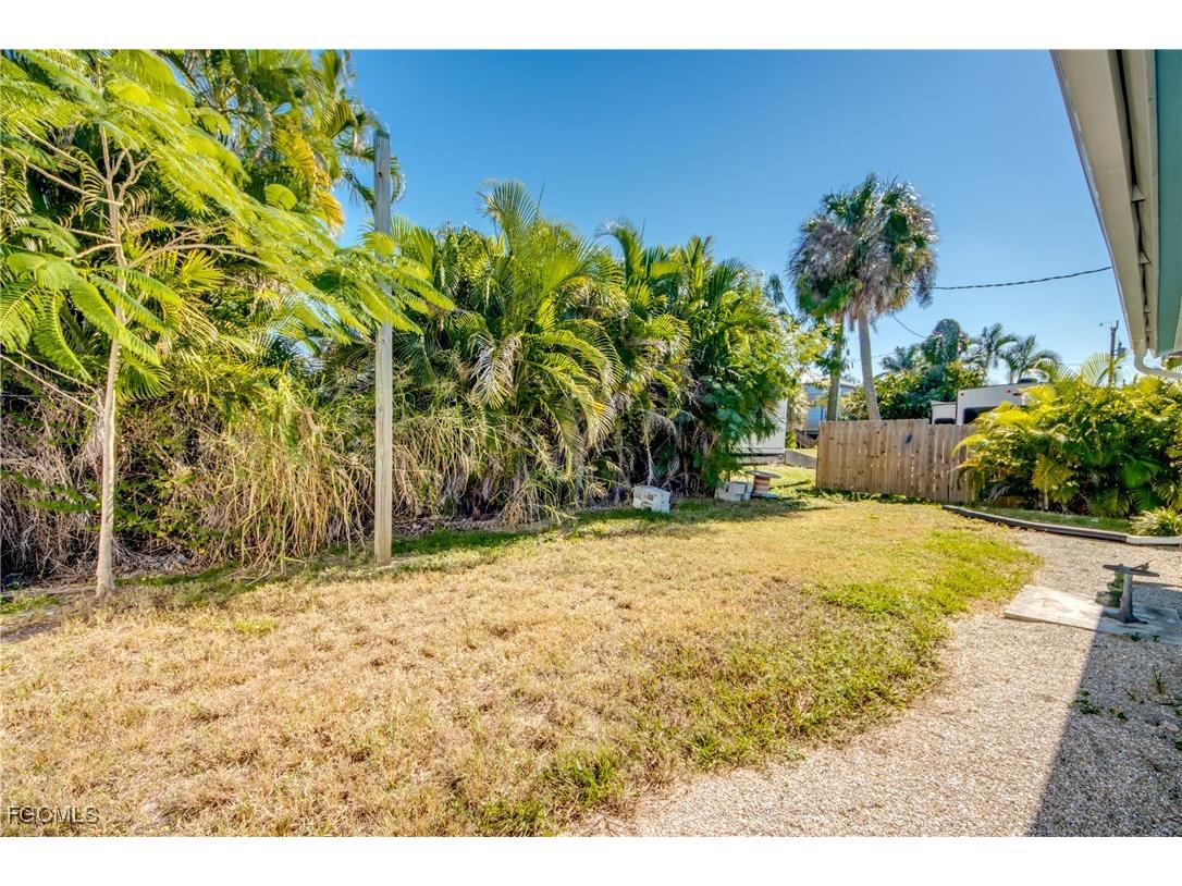 2430 Orange Street Saint James City FL 33956 2025021754 image39