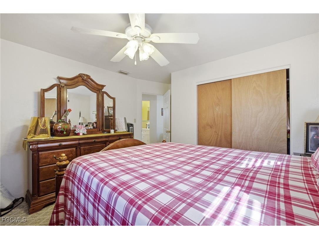 2431 Hunter Terrace Fort Myers FL 33901 2026002106 image17