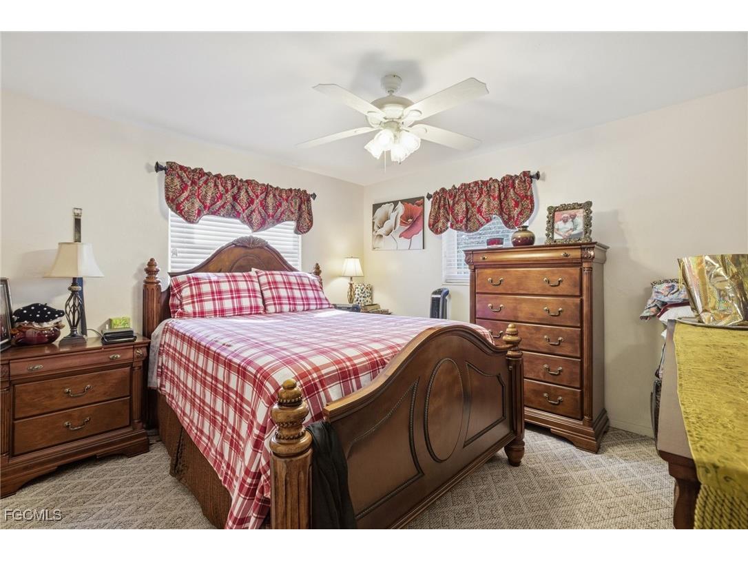 2431 Hunter Terrace Fort Myers FL 33901 2026002106 image22