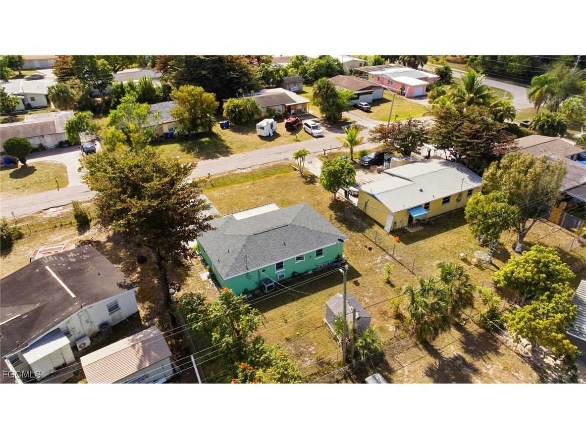 2431 Hunter Terrace Fort Myers FL 33901 2026002106 image30