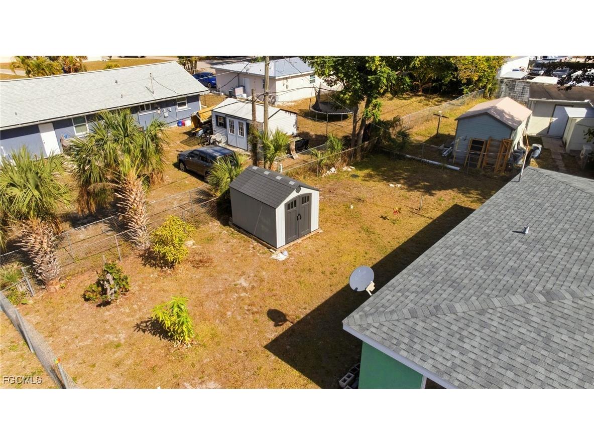 2431 Hunter Terrace Fort Myers FL 33901 2026002106 image31