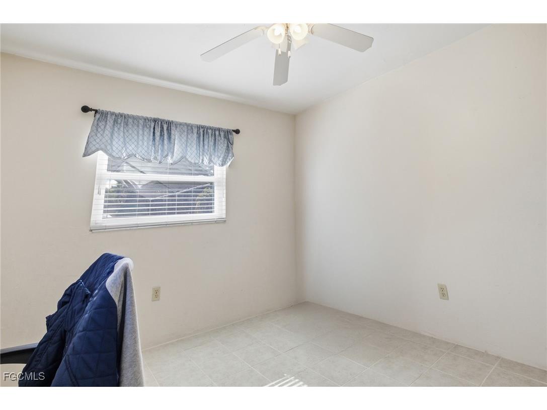 2431 Hunter Terrace Fort Myers FL 33901 2026002106 image6
