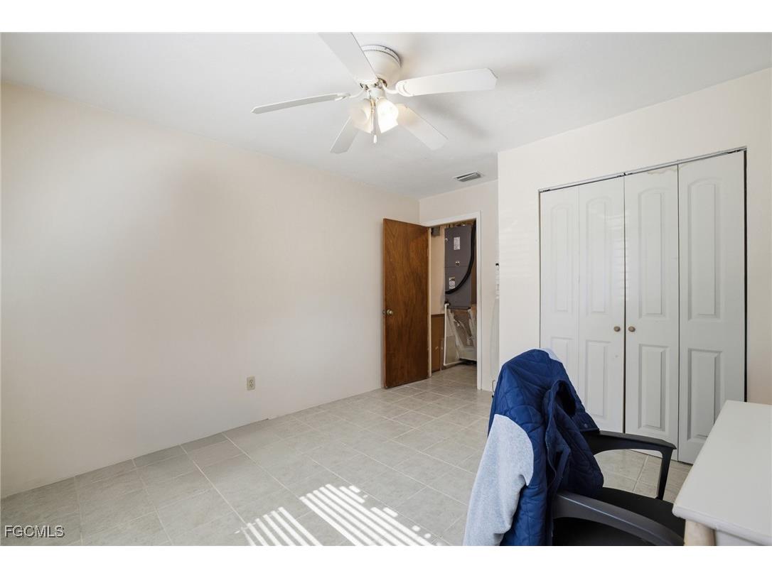 2431 Hunter Terrace Fort Myers FL 33901 2026002106 image7