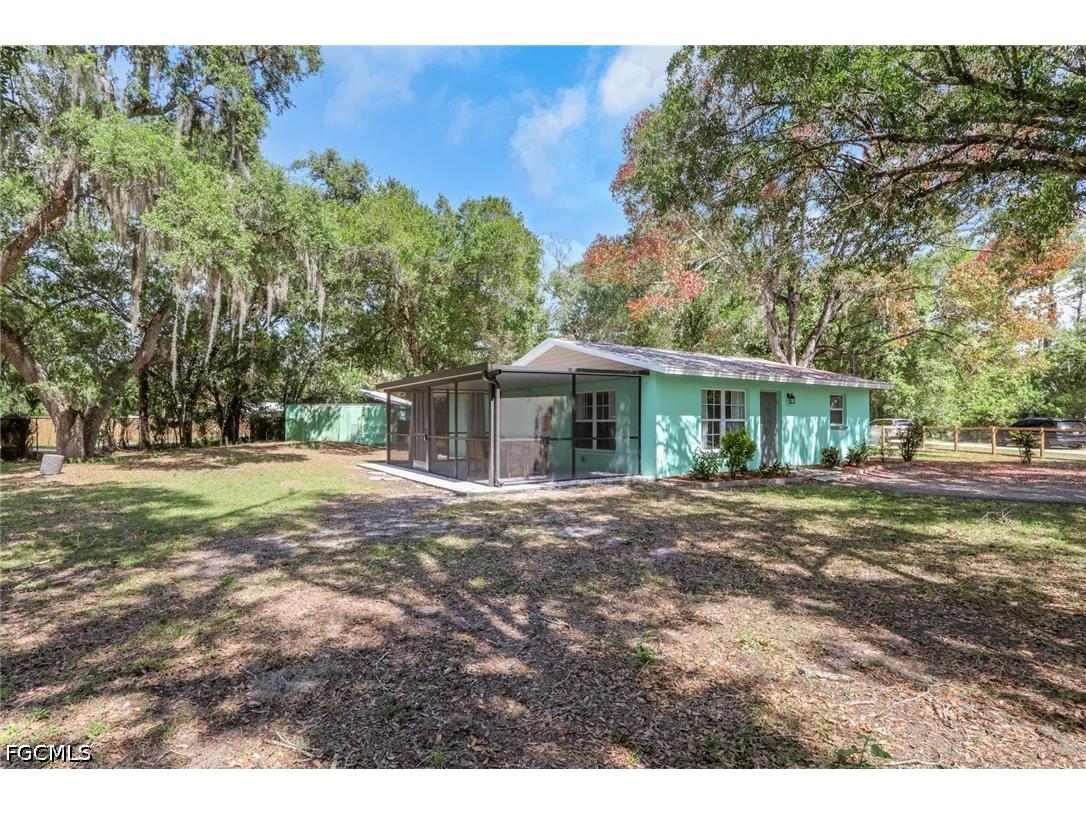 2431 Lippincott Road Alva FL 33920 2026018464 image4