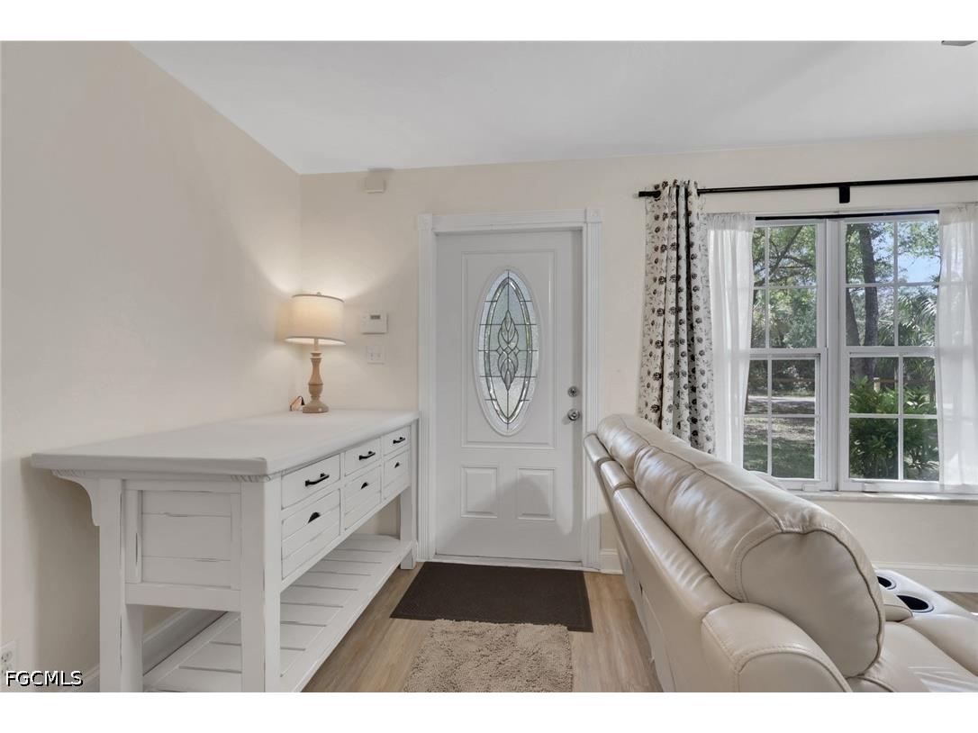2431 Lippincott Road Alva FL 33920 2026018464 image5