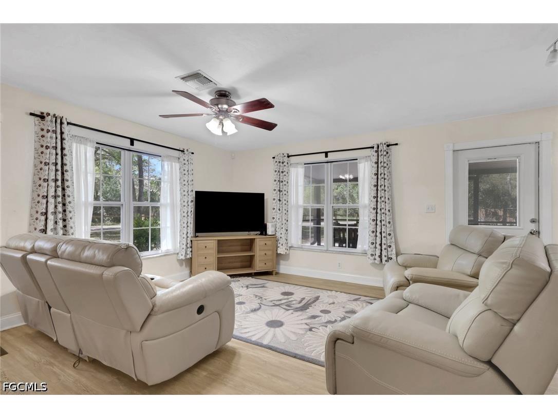 2431 Lippincott Road Alva FL 33920 2026018464 image6