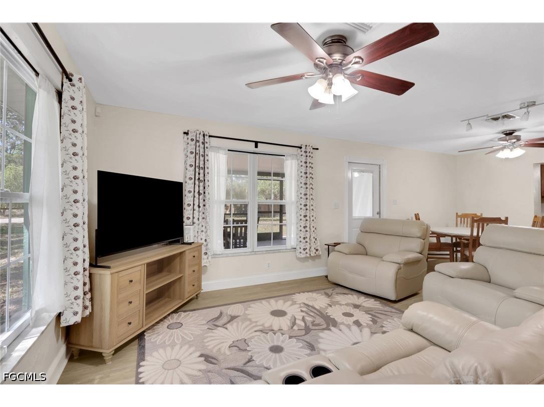 2431 Lippincott Road Alva FL 33920 2026018464 image8