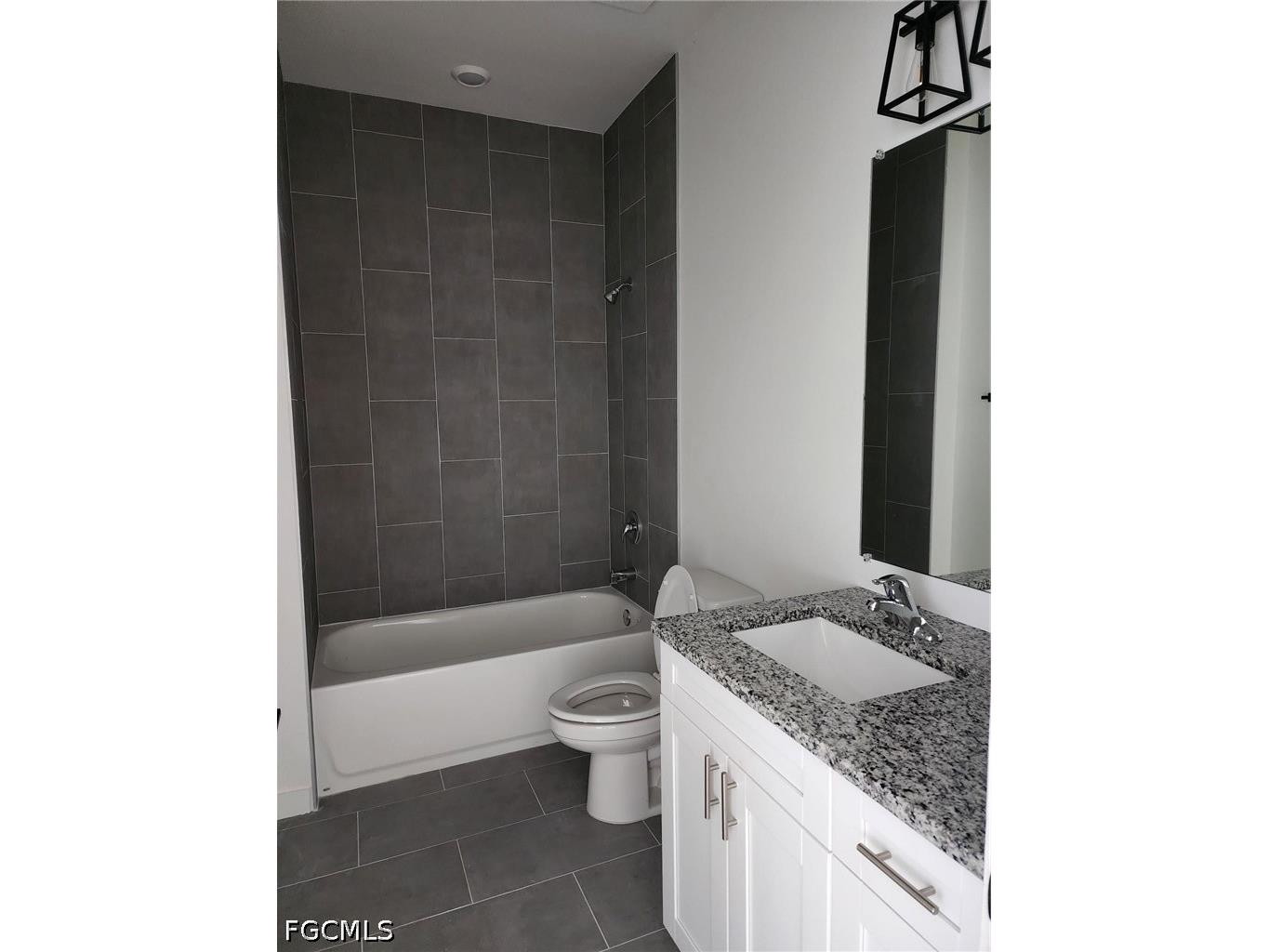 2431 Lola Avenue S Lehigh Acres FL 33973 2026025523 image4