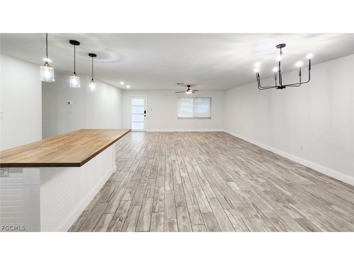 2431 Welch Street Fort Myers FL 33901 2026005830 image12