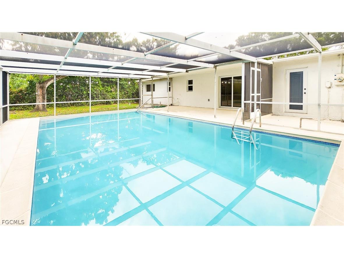 2431 Welch Street Fort Myers FL 33901 2026005830 image16