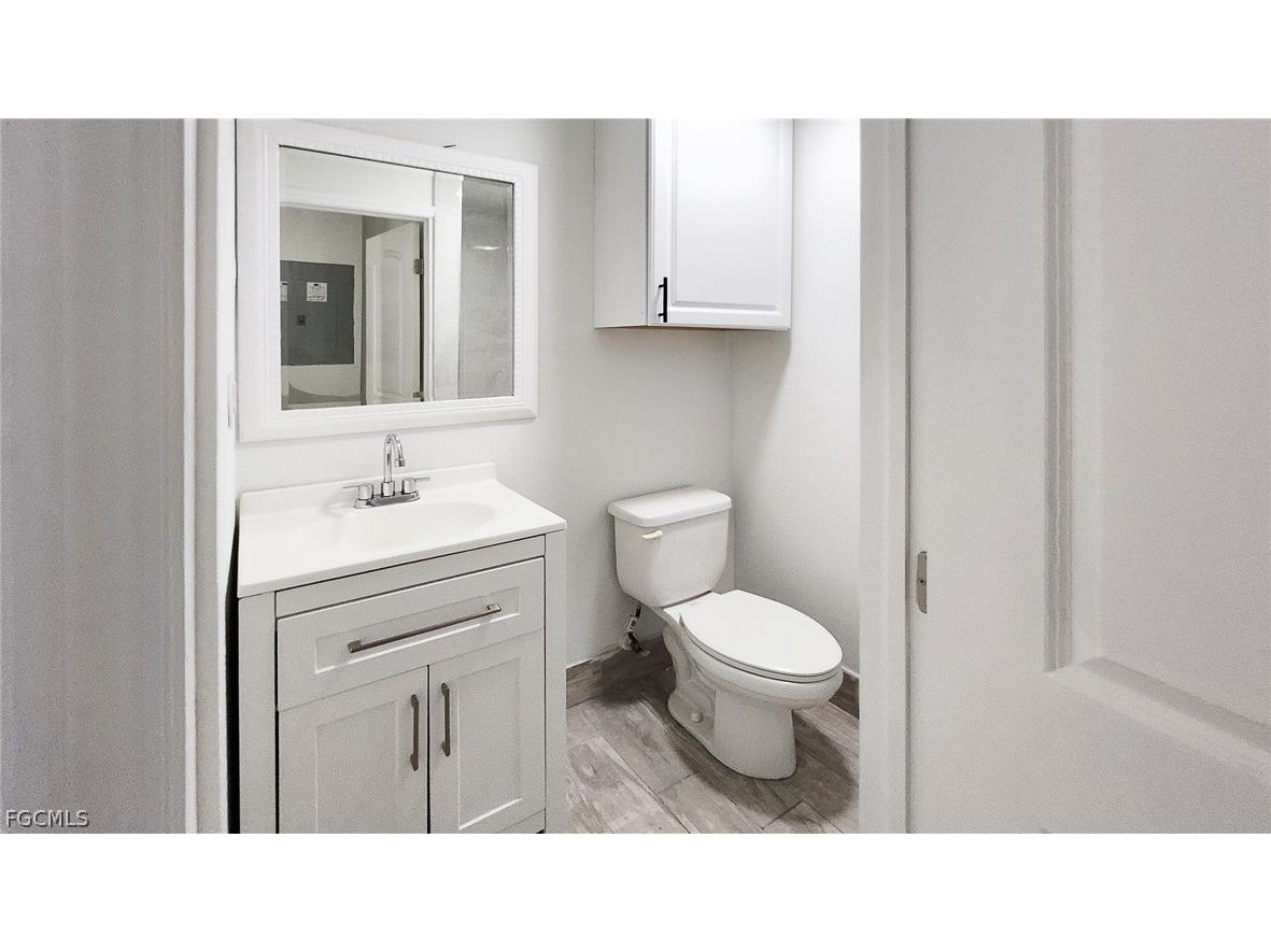 2431 Welch Street Fort Myers FL 33901 2026005830 image33