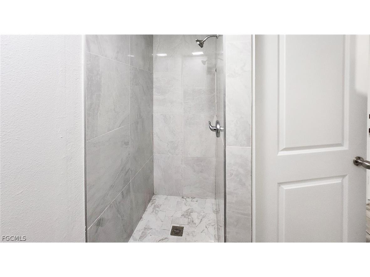 2431 Welch Street Fort Myers FL 33901 2026005830 image34