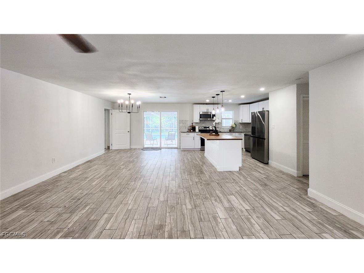 2431 Welch Street Fort Myers FL 33901 2026005830 image7