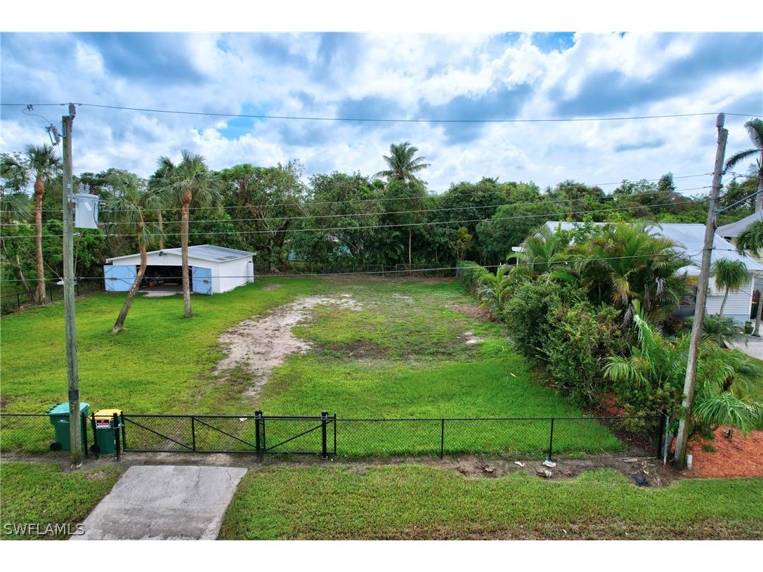 2432/2448 Florida Avenue Naples FL 34112 224031178 image1