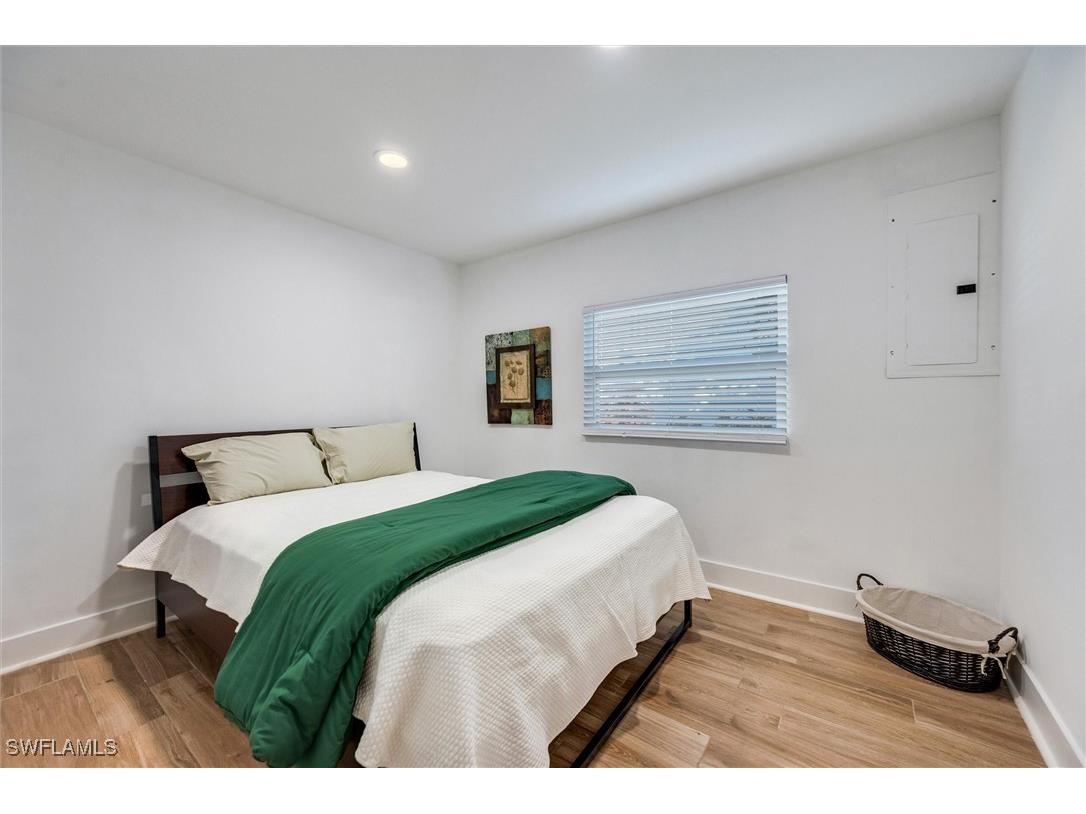 2432 Lake Avenue Naples FL 34112 226001114 image21