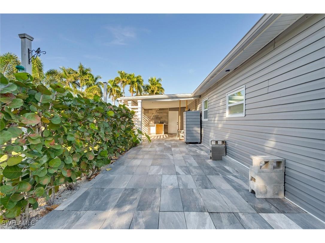 2432 Lake Avenue Naples FL 34112 226001114 image29