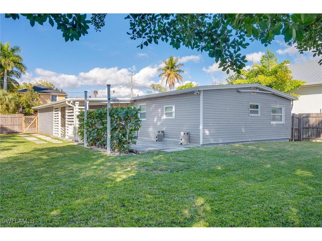 2432 Lake Avenue Naples FL 34112 226001114 image32