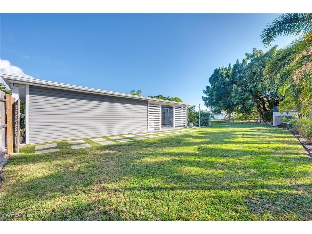 2432 Lake Avenue Naples FL 34112 226001114 image35