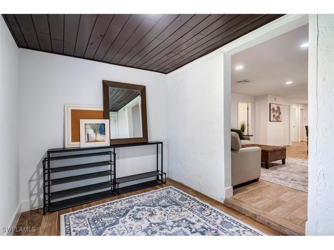 2432 Lake Avenue Naples FL 34112 226001114 image5