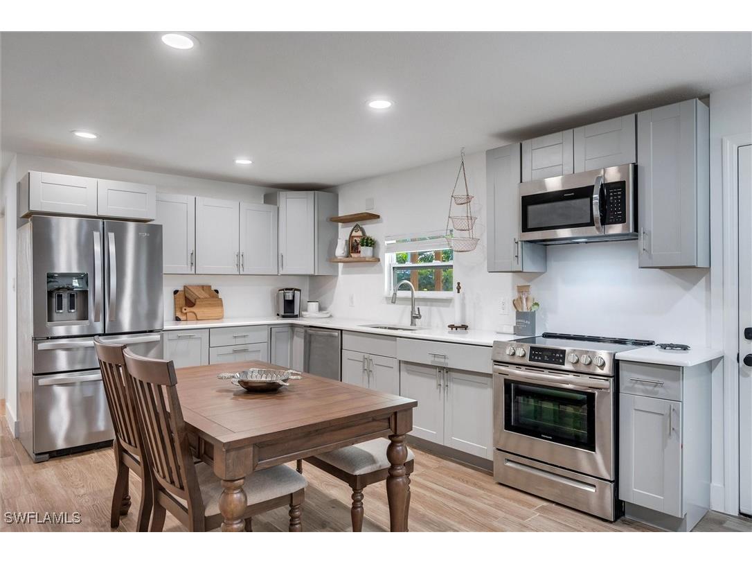 2432 Lake Avenue Naples FL 34112 226001114 image9