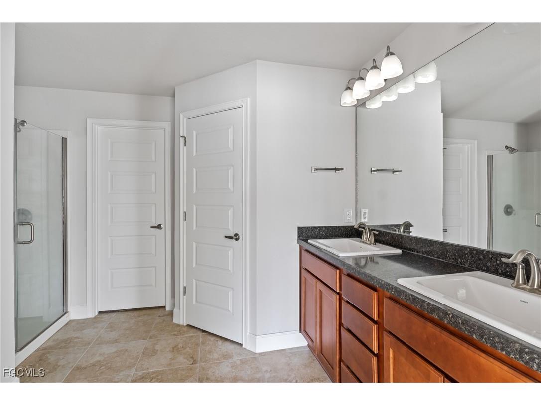 2432 NW 22nd Terrace Cape Coral FL 33993 2026000233 image12