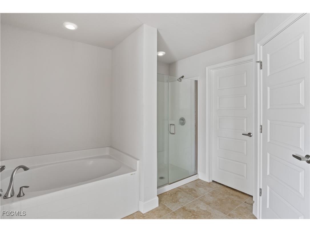 2432 NW 22nd Terrace Cape Coral FL 33993 2026000233 image13