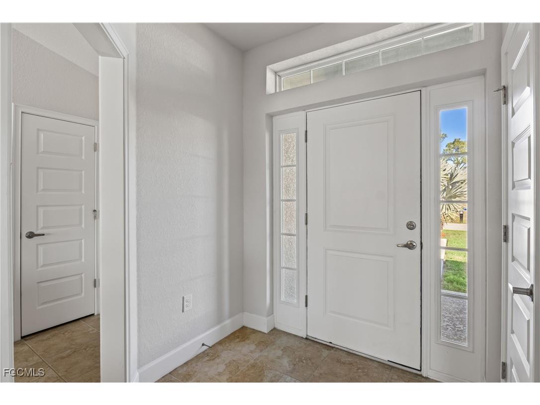 2432 NW 22nd Terrace Cape Coral FL 33993 2026000233 image4