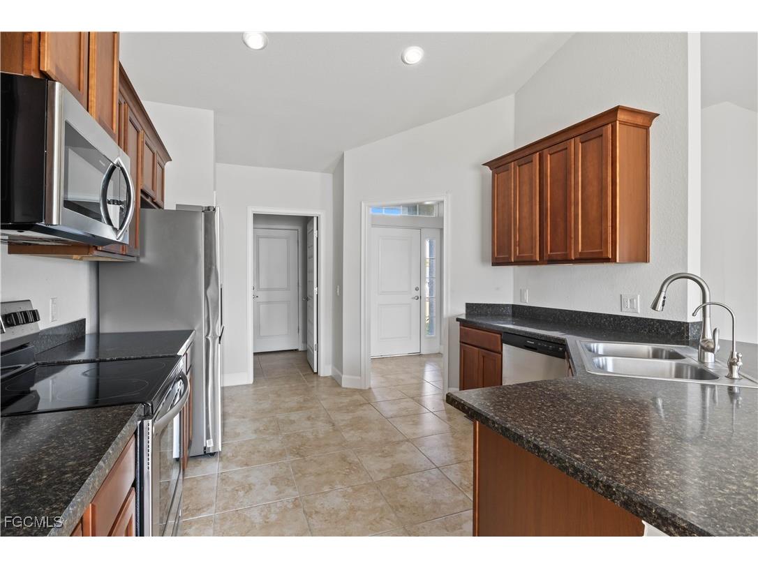 2432 NW 22nd Terrace Cape Coral FL 33993 2026000233 image8