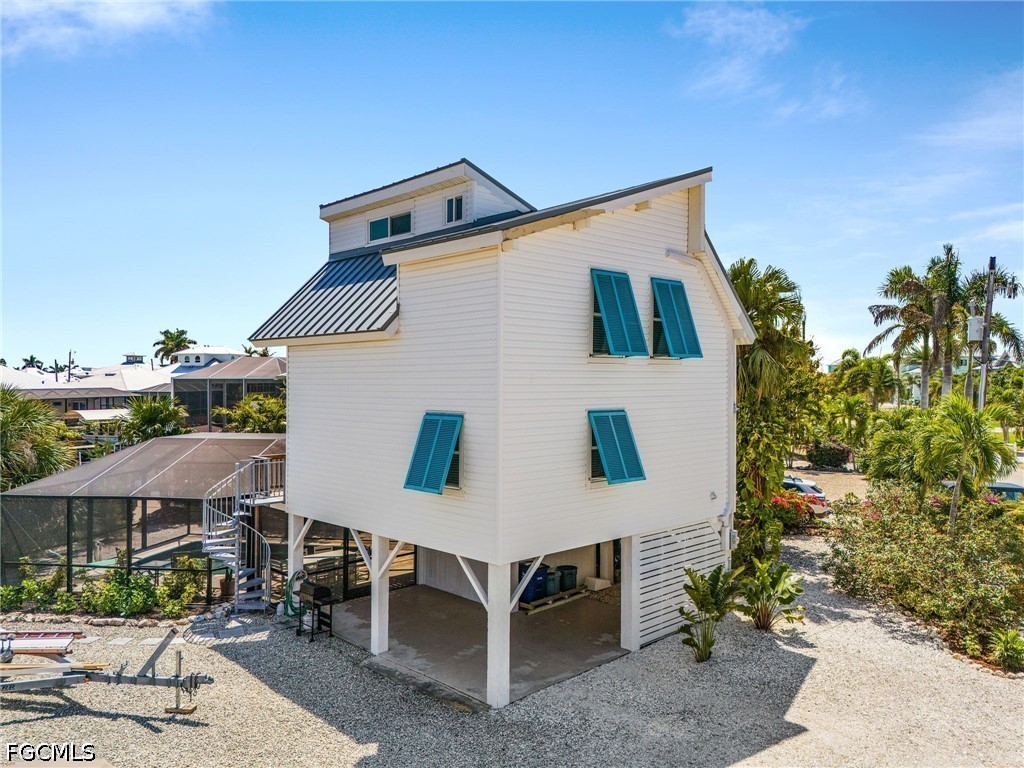 2432 Sycamore Street Saint James City FL 33956 2026014560 image1