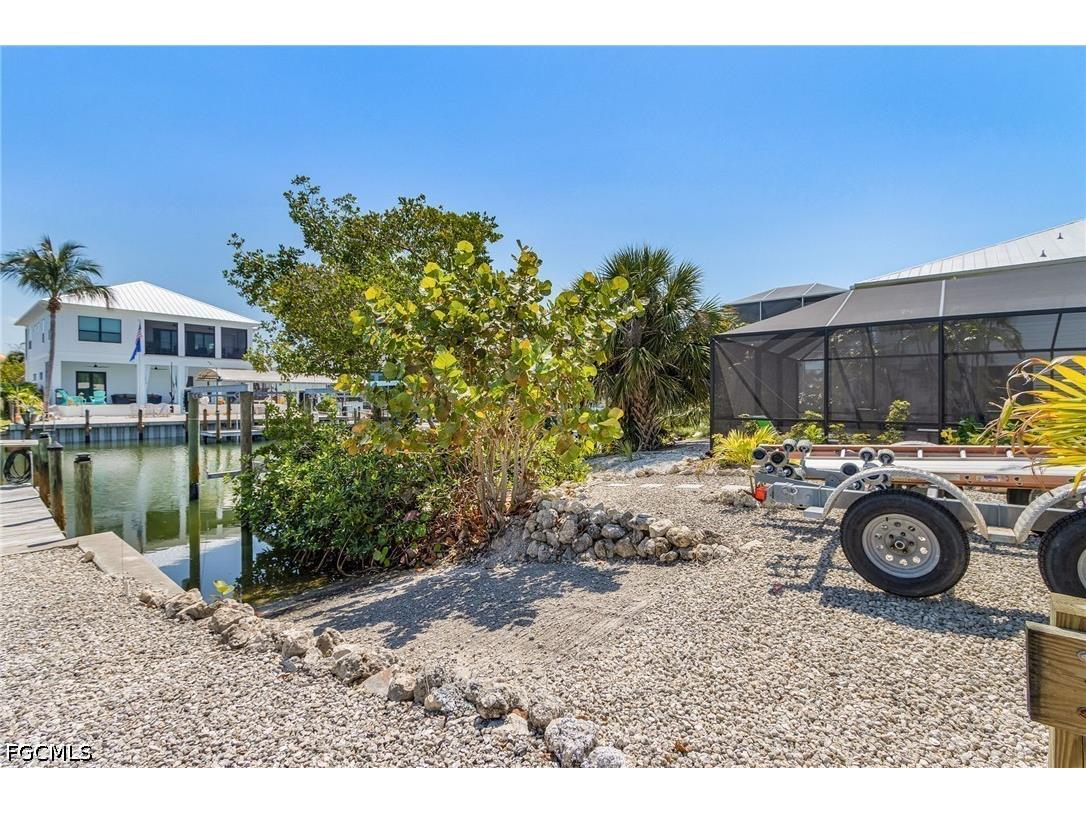 2432 Sycamore Street Saint James City FL 33956 2026014560 image11