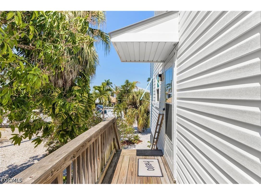 2432 Sycamore Street Saint James City FL 33956 2026014560 image13