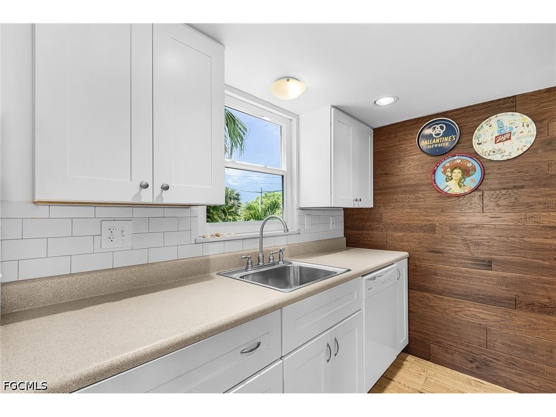 2432 Sycamore Street Saint James City FL 33956 2026014560 image16