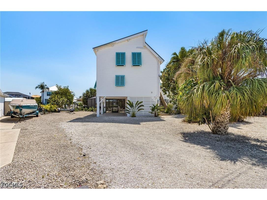 2432 Sycamore Street Saint James City FL 33956 2026014560 image38