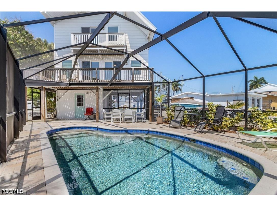 2432 Sycamore Street Saint James City FL 33956 2026014560 image9