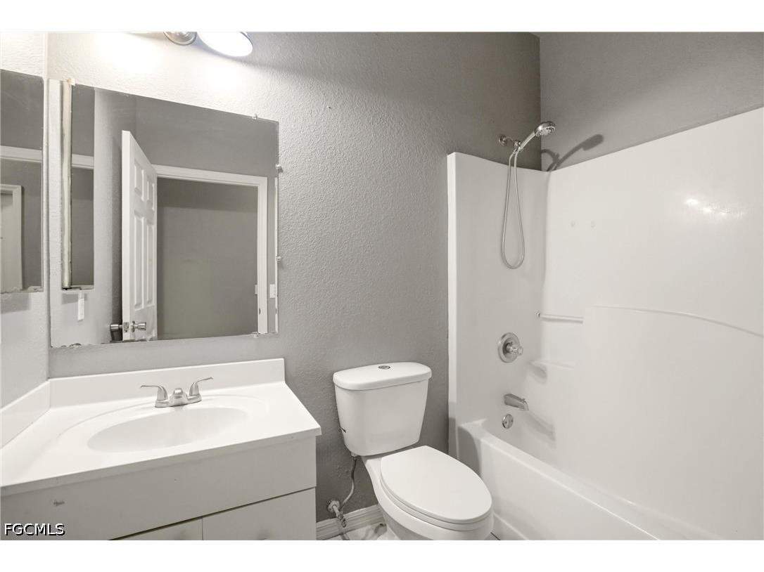 2433 George Avenue S Lehigh Acres FL 33973 2026023152 image32