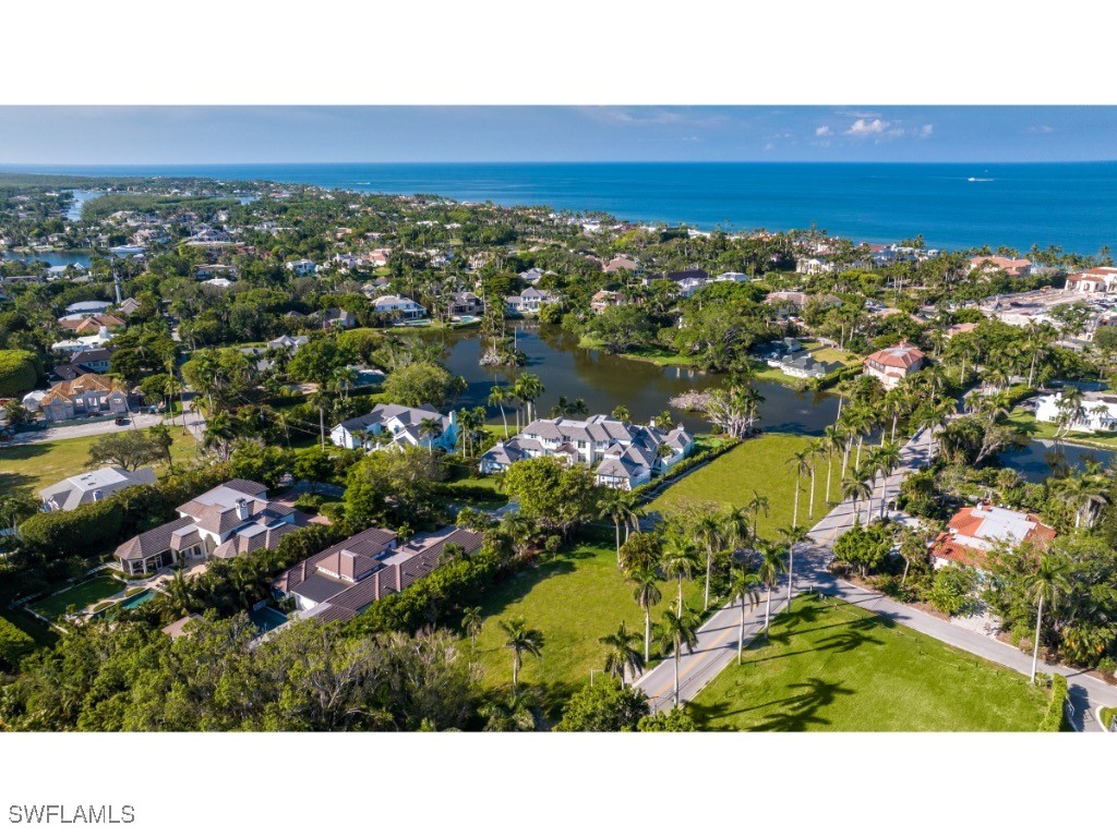 2433 Lantern Lane Naples FL 34102 224080070 image6