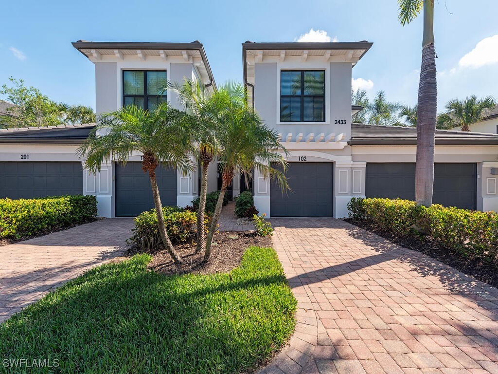 2433 Ravenna Boulevard #102 Naples FL 34109 226004442 image1