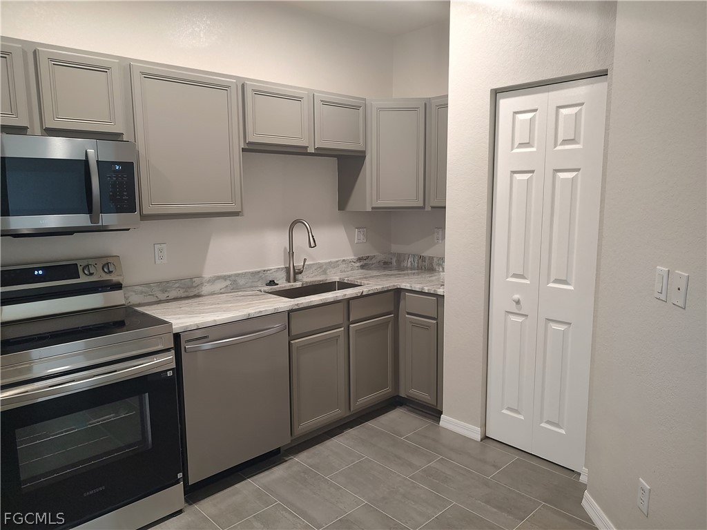 2434 Laurentina Lane Cape Coral FL 33909 2026013163 image6