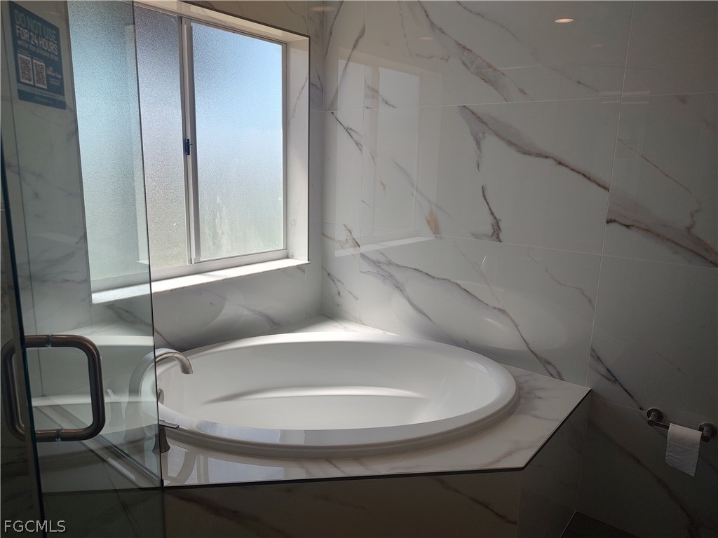 2434 Laurentina Lane Cape Coral FL 33909 2026013163 image9