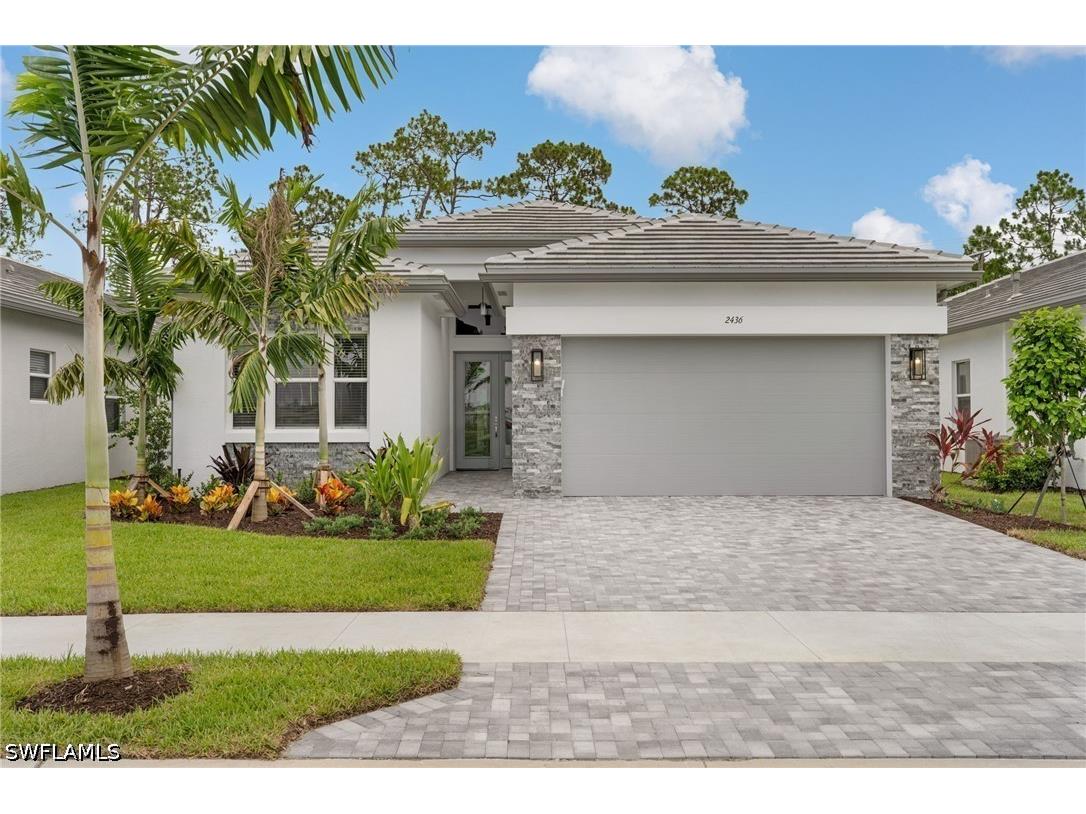 2436 Cambridge Way Naples FL 34112 226025444 image1