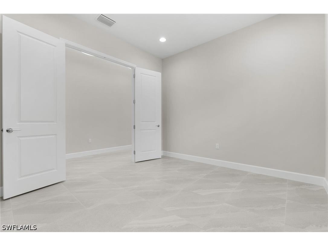 2436 Cambridge Way Naples FL 34112 226025444 image16