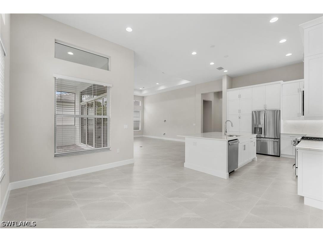 2436 Cambridge Way Naples FL 34112 226025444 image6