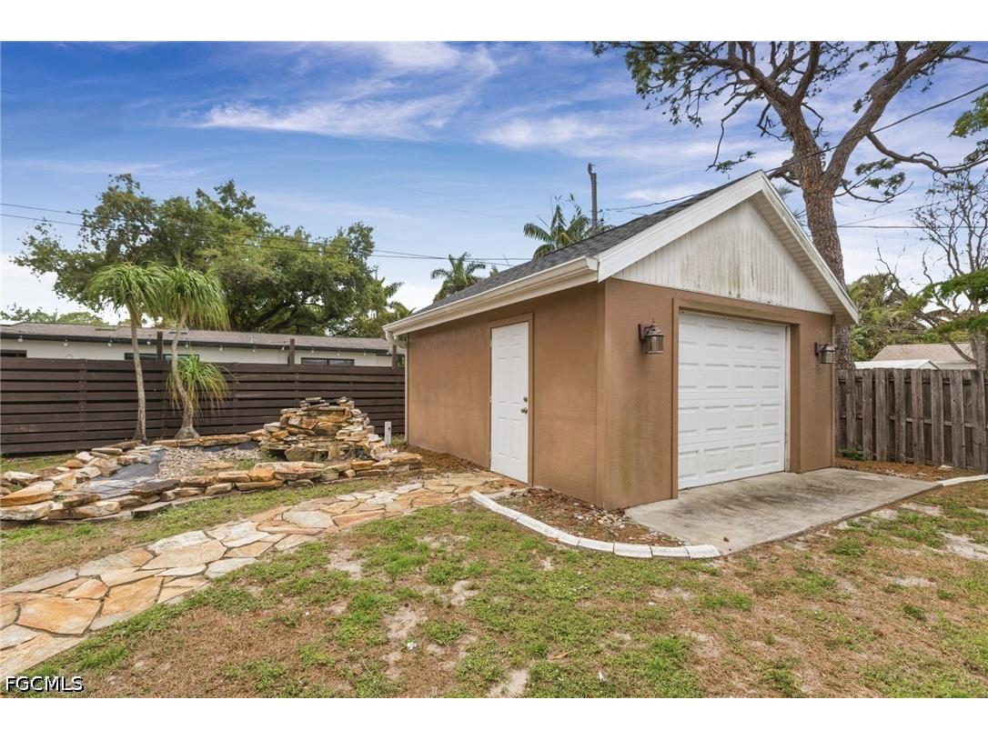 2436 Ephraim Avenue Fort Myers FL 33907 2026013003 image10