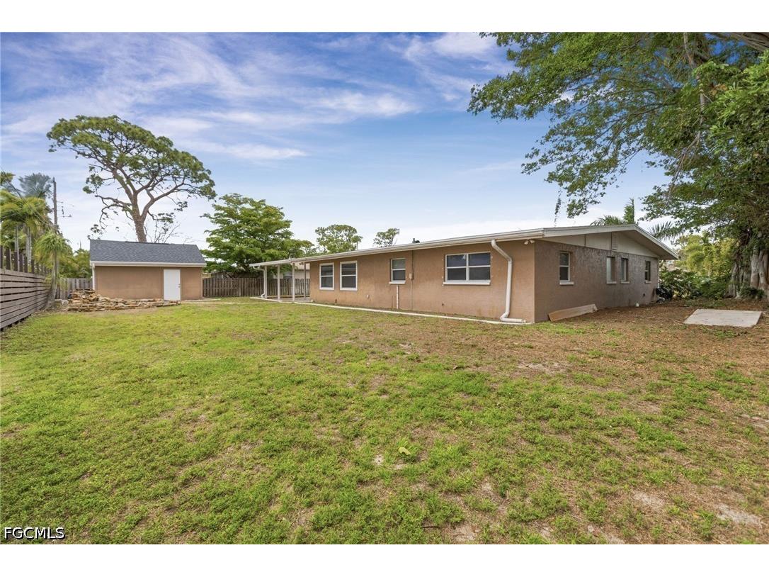 2436 Ephraim Avenue Fort Myers FL 33907 2026013003 image11
