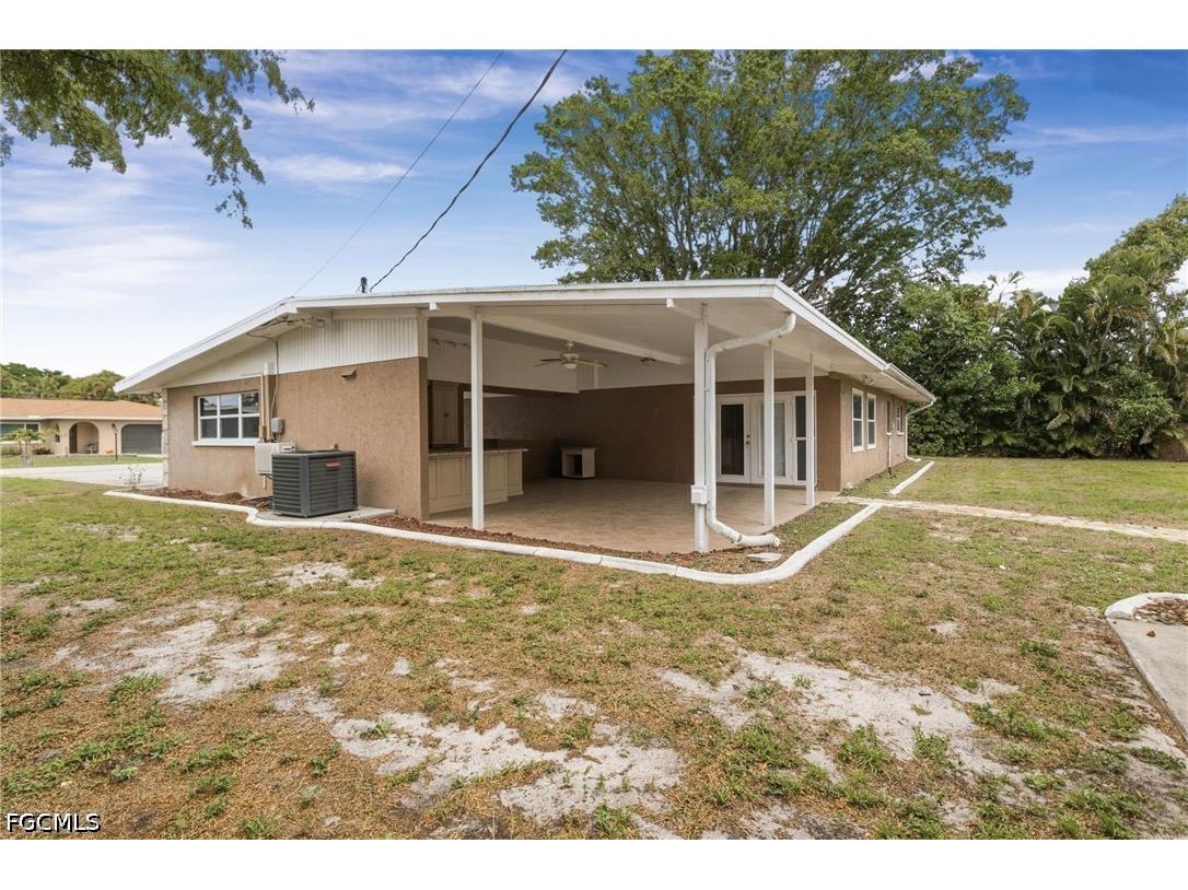 2436 Ephraim Avenue Fort Myers FL 33907 2026013003 image12