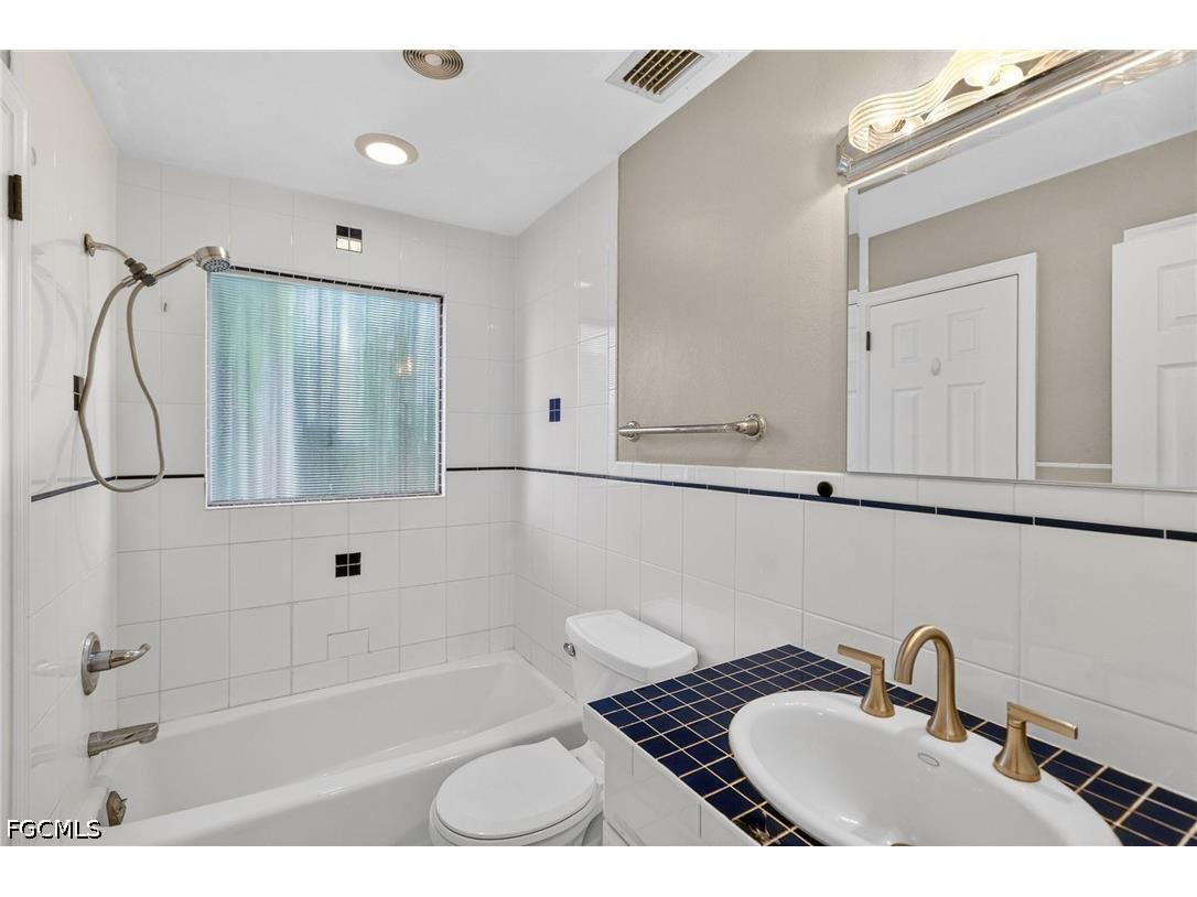 2436 Ephraim Avenue Fort Myers FL 33907 2026013003 image39