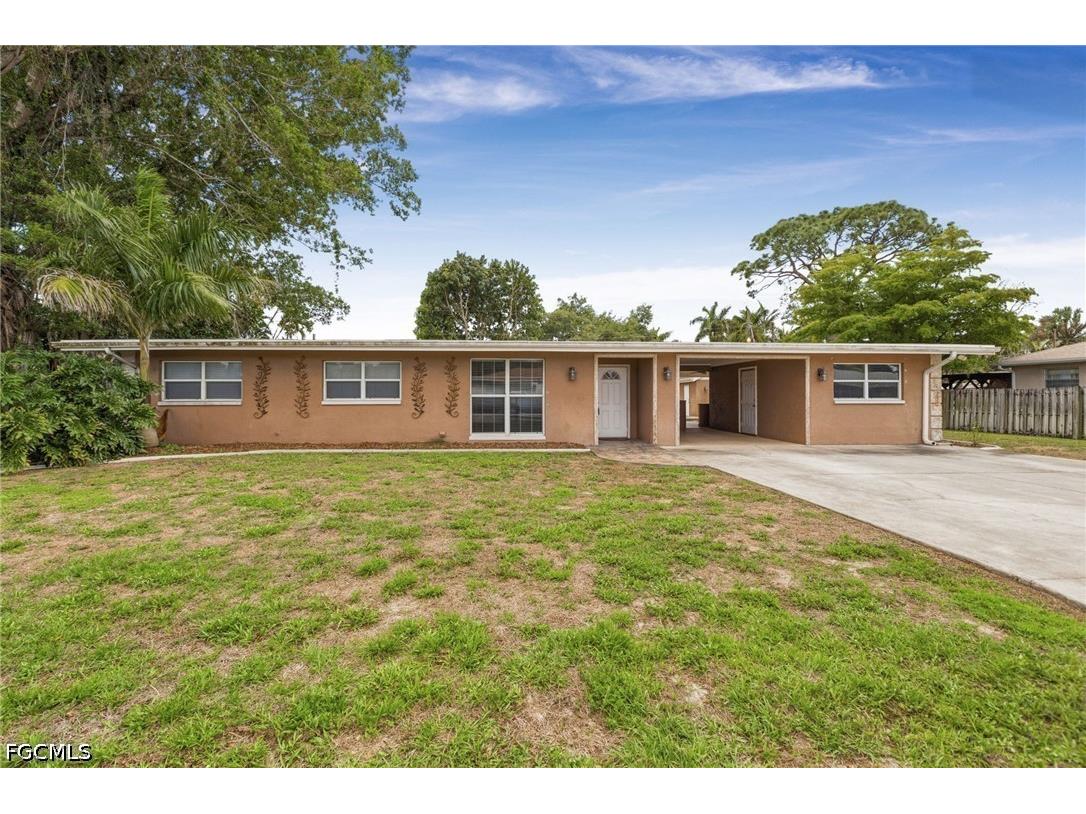 2436 Ephraim Avenue Fort Myers FL 33907 2026013003 image8